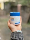 کرم مرطوب کننده آبرسان کاسه ای نئودرم